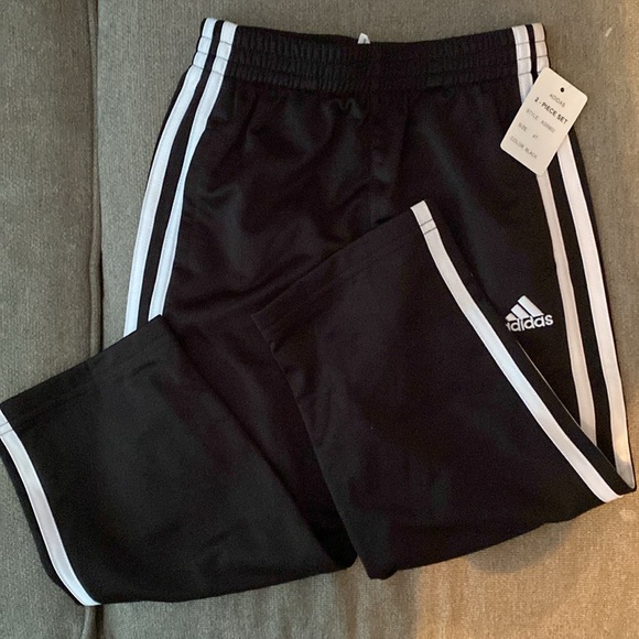 NWT: Nike black track jacket and pants set size 4T - Picture 2 of 7
